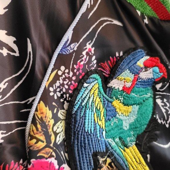 FLORAL EMBROIDERED PARROTS & BUTTERFLY BOMBER JACKET Size Small - Picture 5 of 15